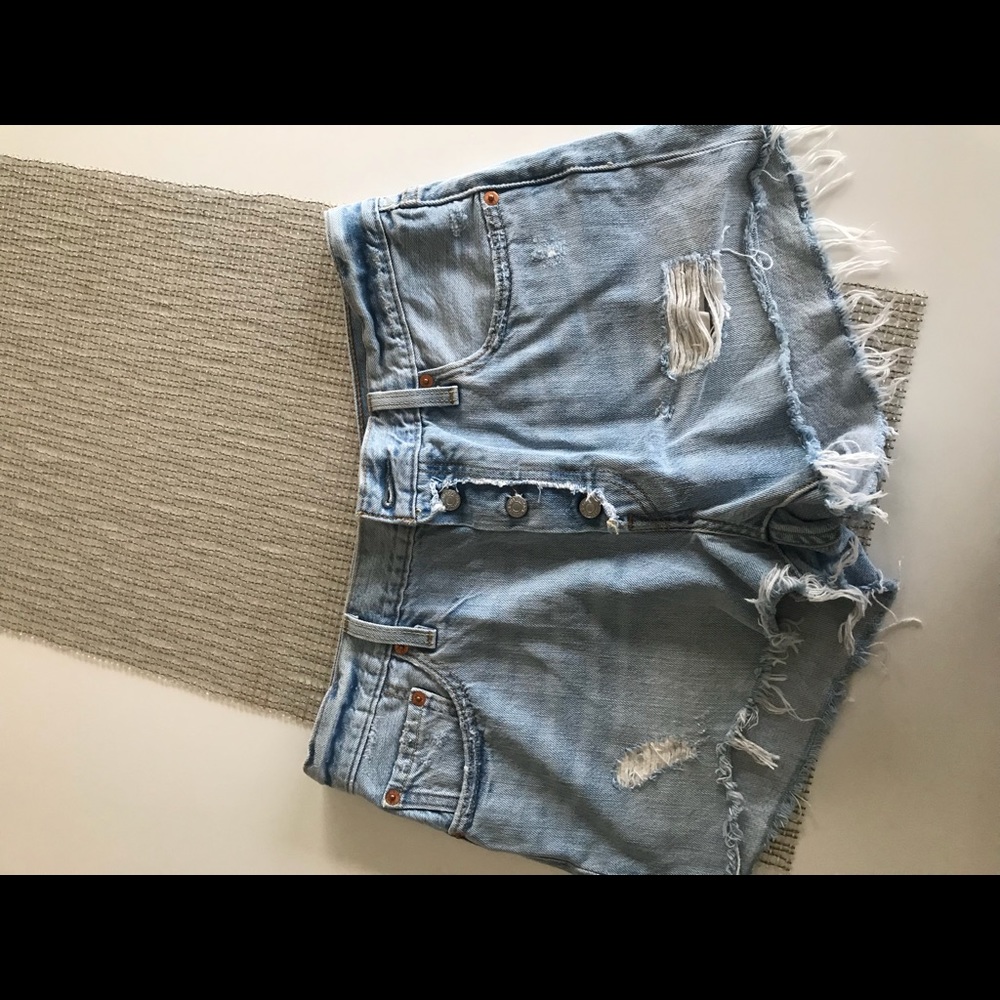 Levi’s 501 Cutoff Shorts, Size 28 (6)